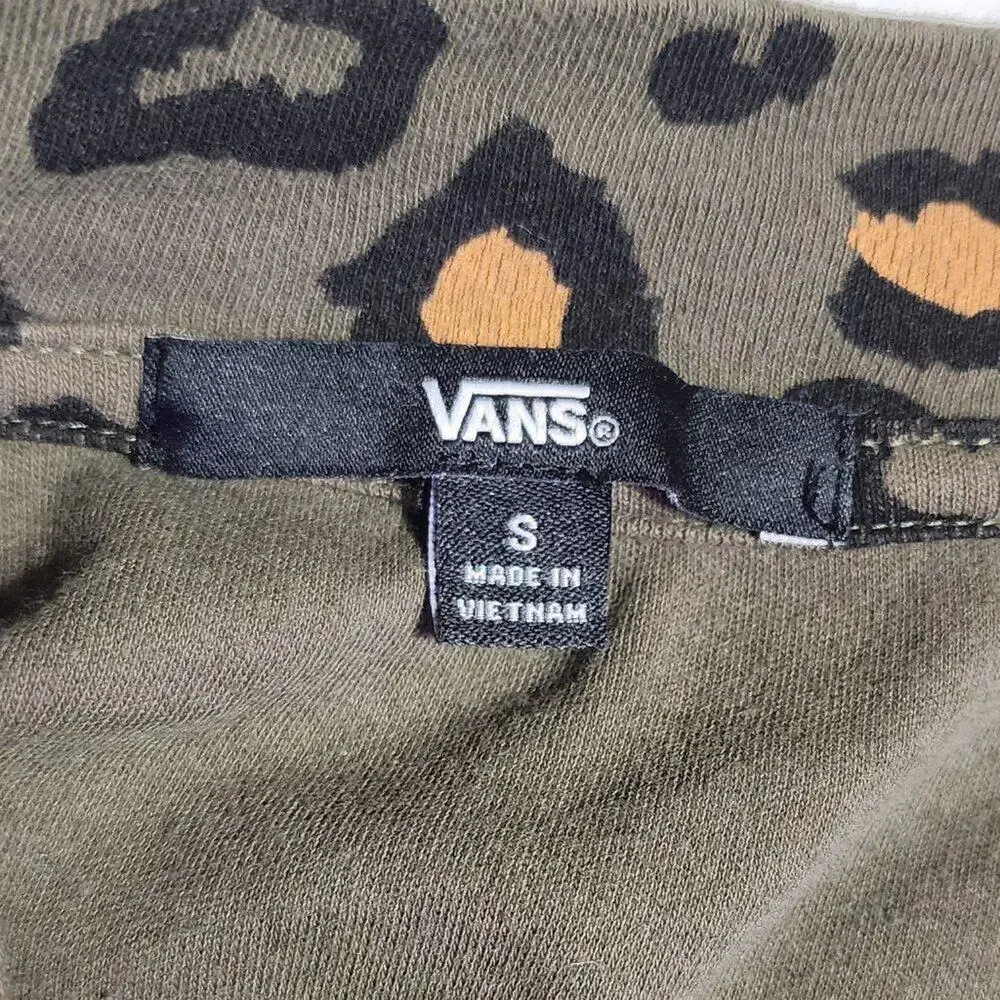 Vans Leopard Printed Boxy Mock Neck Long Sleeve T-Shirt Small